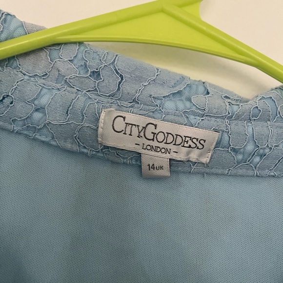 Lace Dress - Picture 4 of 6